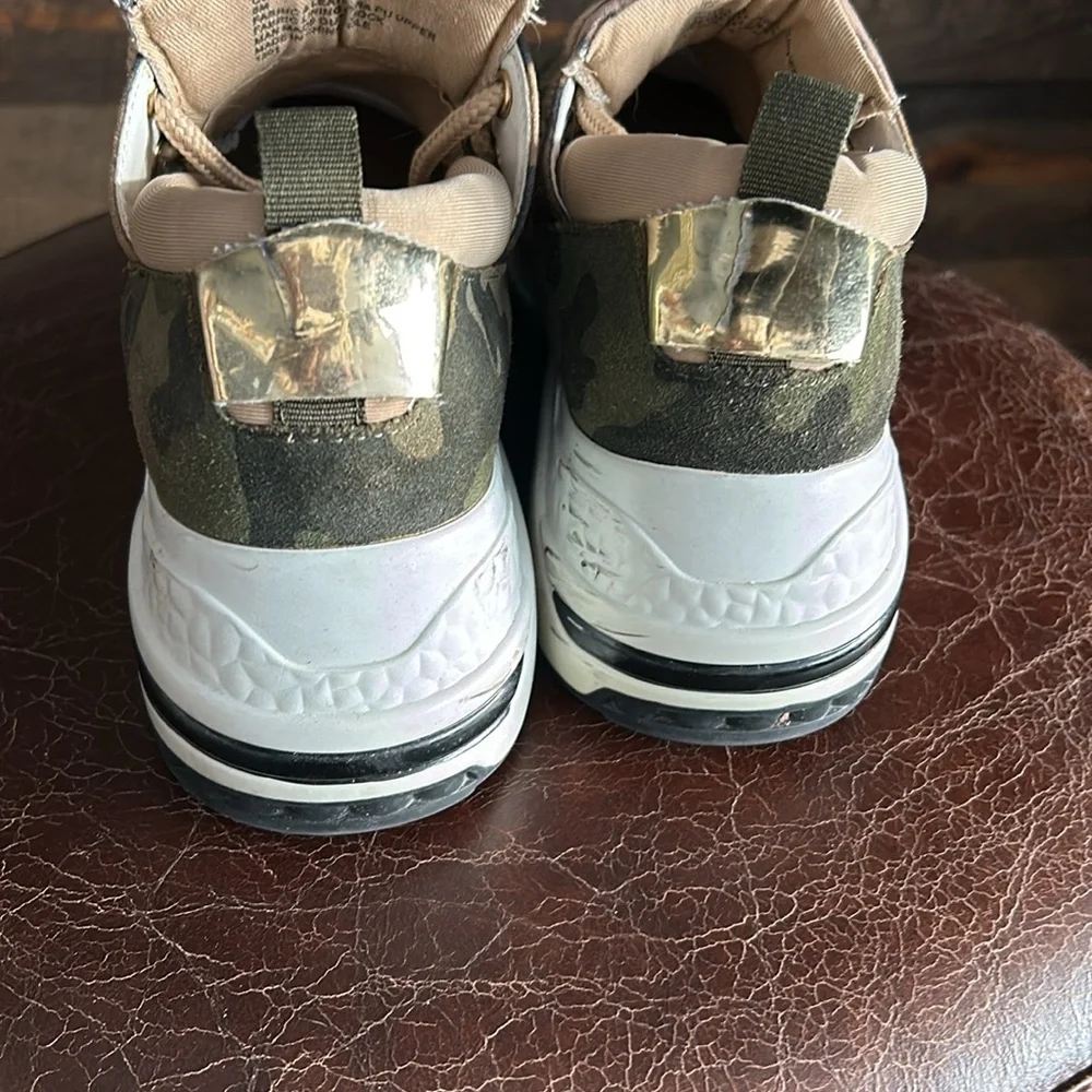 Casual Women's Camo & Leopard Print Sneakers - Beige/Green